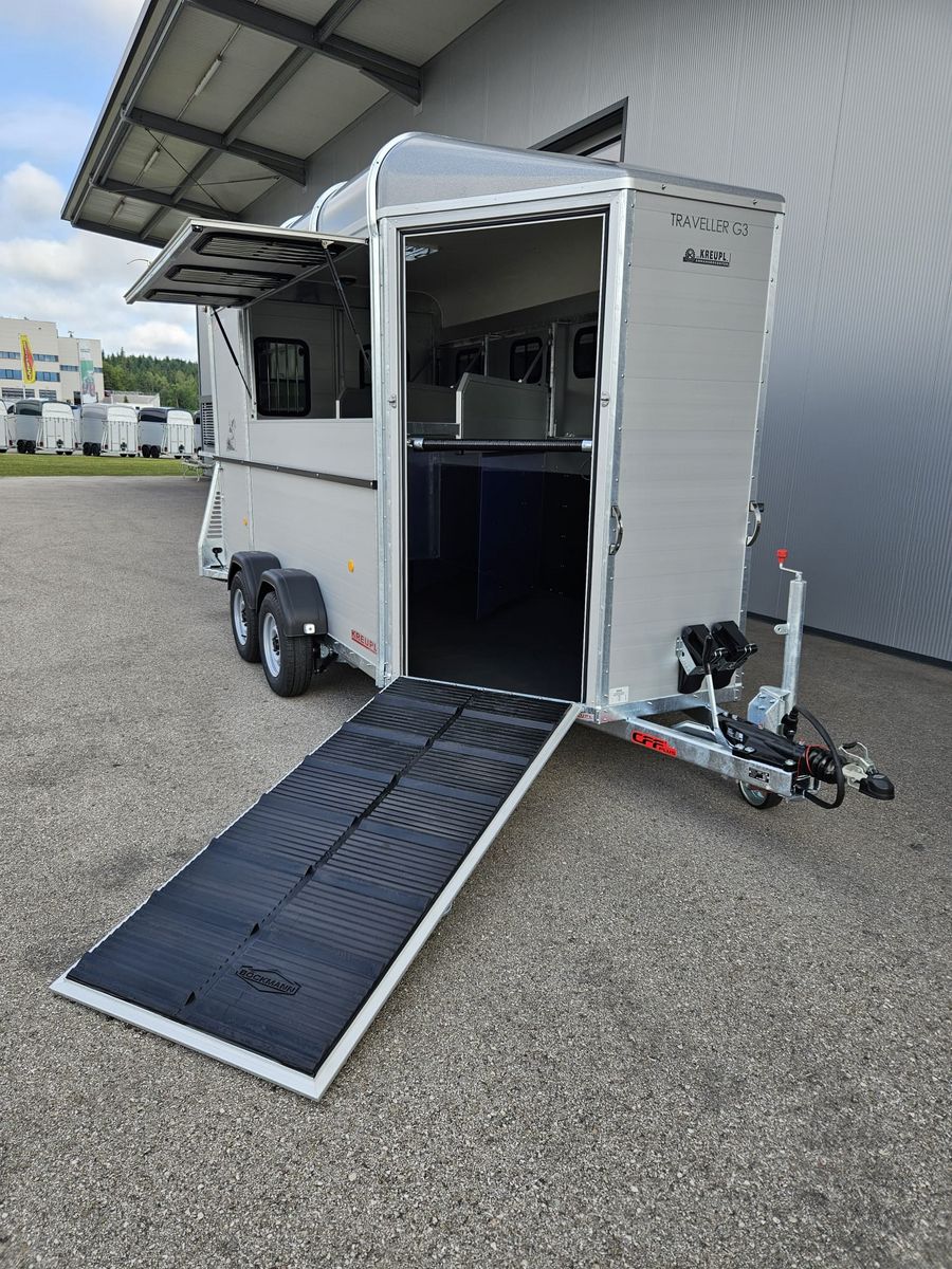 Böckmann Pferdeanhänger Traveller G 3 mit Zubehör AKTION